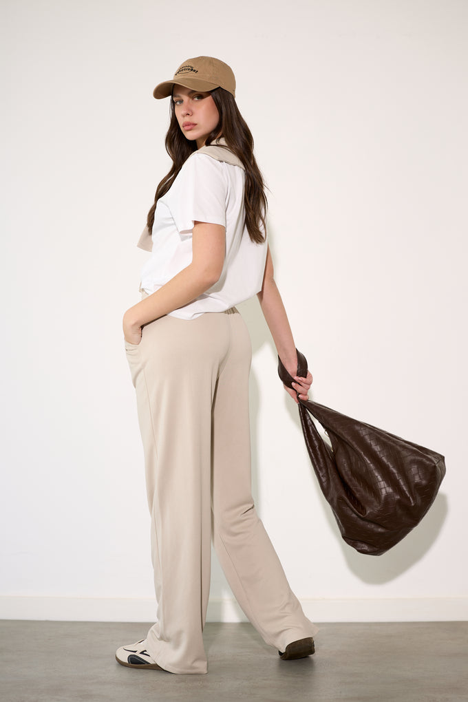 חליפת ניקולאס