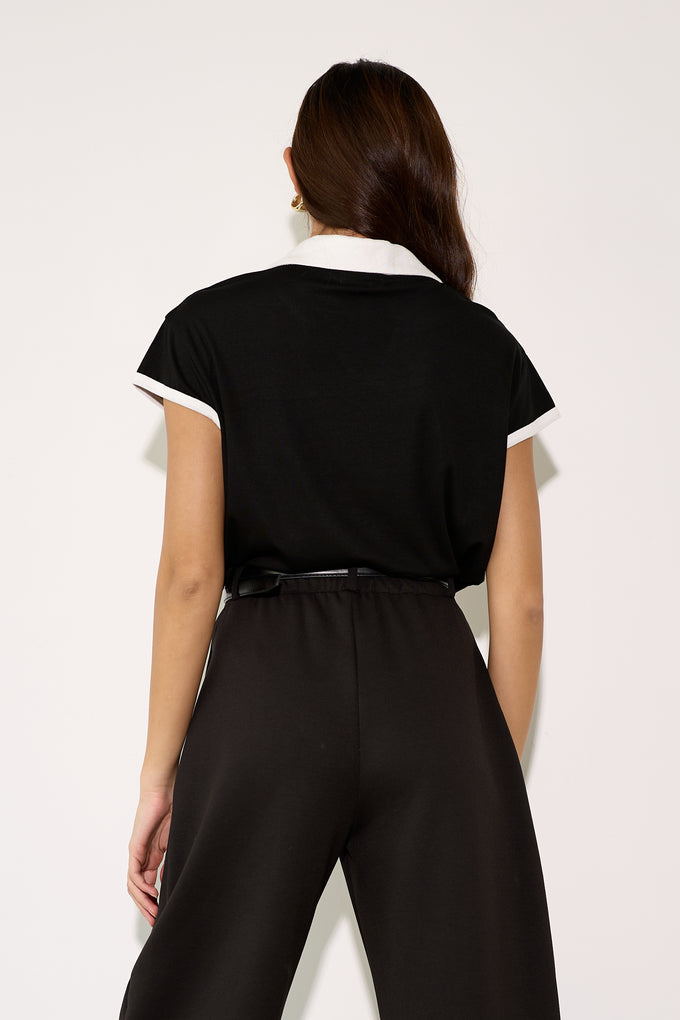 חולצת פולו צווארון עגול