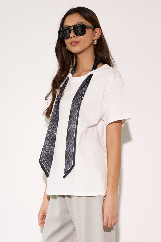 חולצת ניקי בנדנה