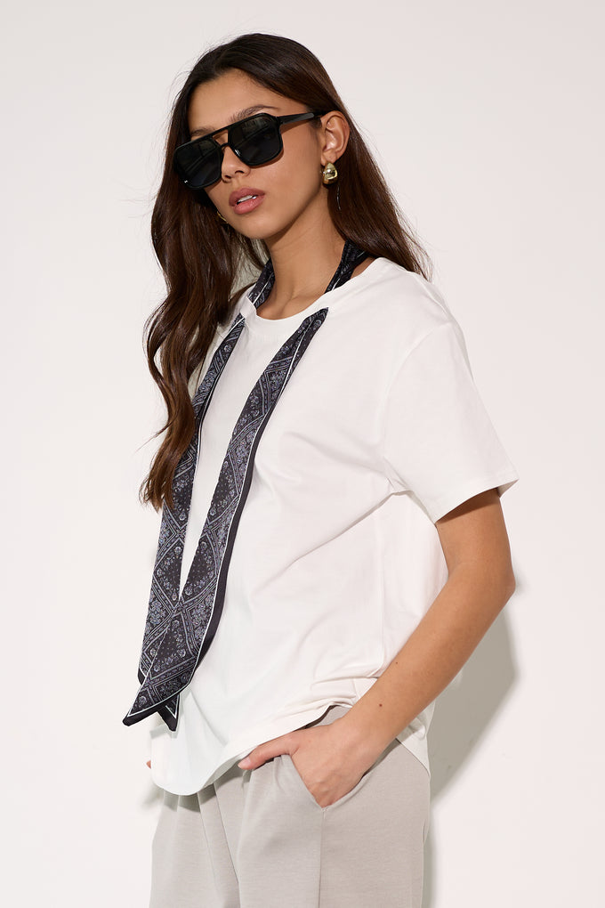 חולצת ניקי בנדנה