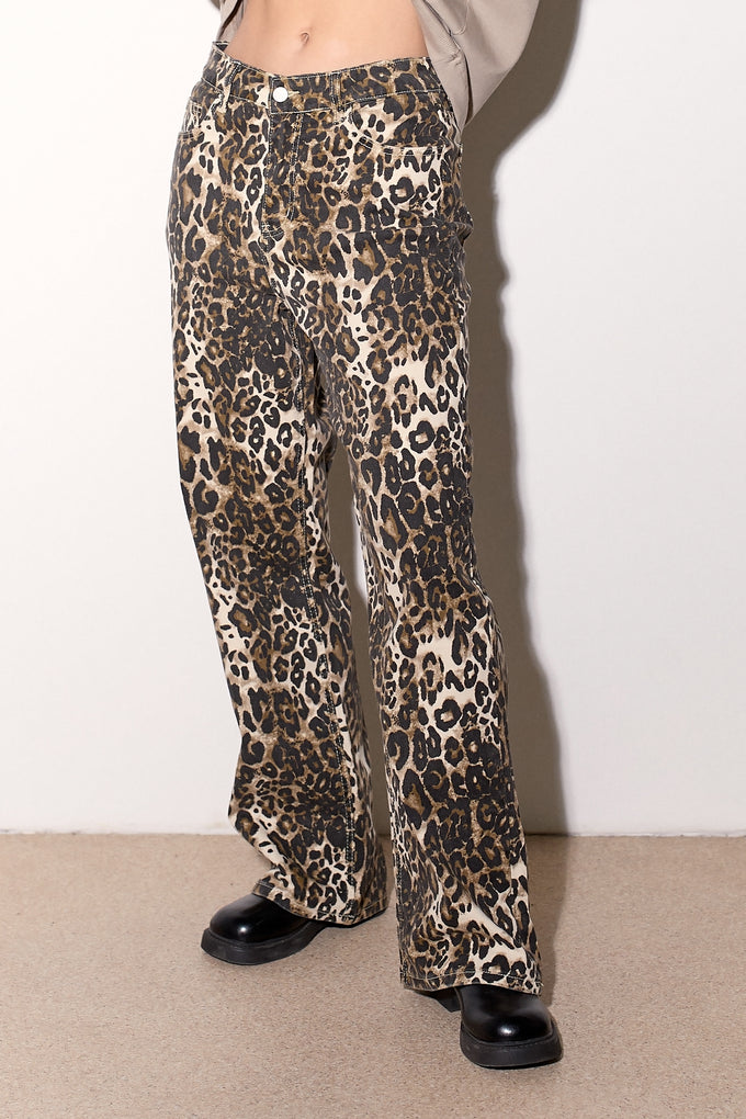 ג'ינס ליאופרד