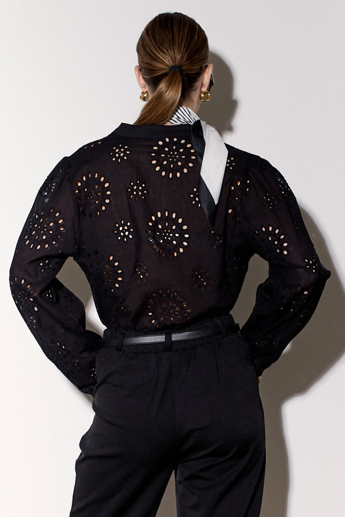 חולצת קרושה מכופתרת