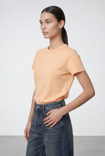 חולצת ניקי פיינריב תפר בגב