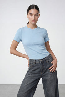 חולצת ניקי פיינריב תפר בגב