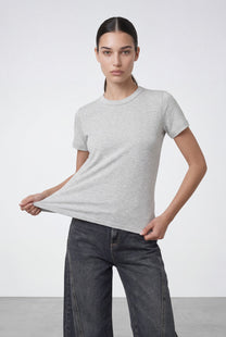 חולצת ניקי פיינריב תפר בגב