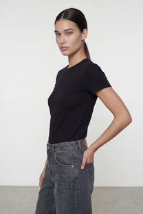 חולצת ניקי פיינריב תפר בגב