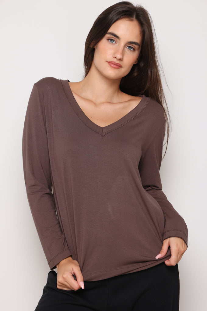 חולצת וי צווארון עבה