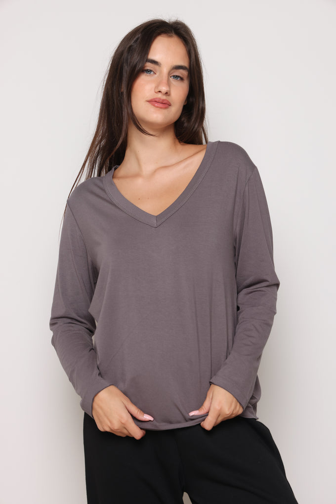 חולצת וי צווארון עבה