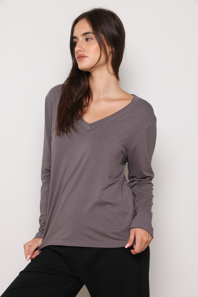 חולצת וי צווארון עבה