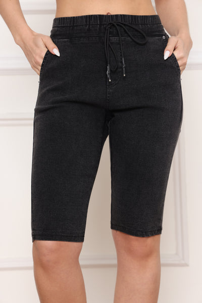 מכנסי ג'ינס לייקרה קצרים