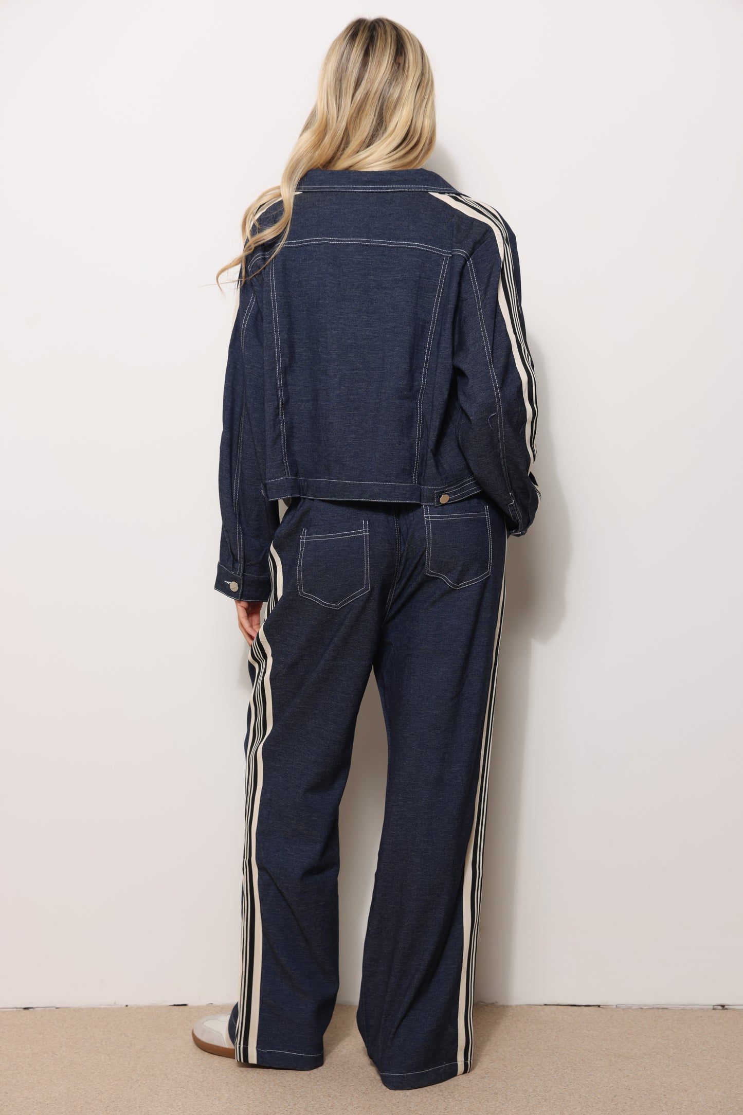 חליפת ג'ינס אדי