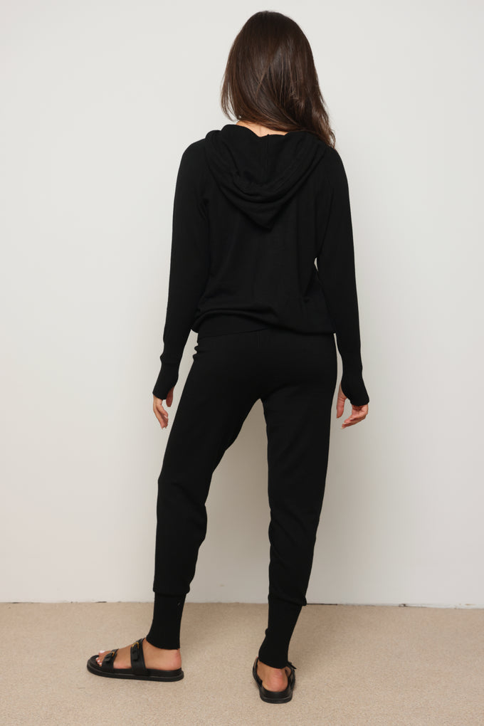 חליפת סריג קפוצ'ון