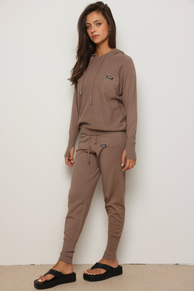 חליפת סריג קפוצ'ון