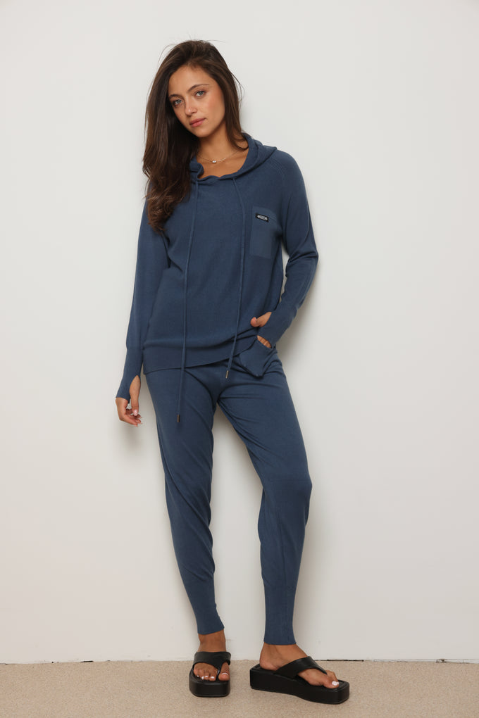 חליפת סריג קפוצ'ון