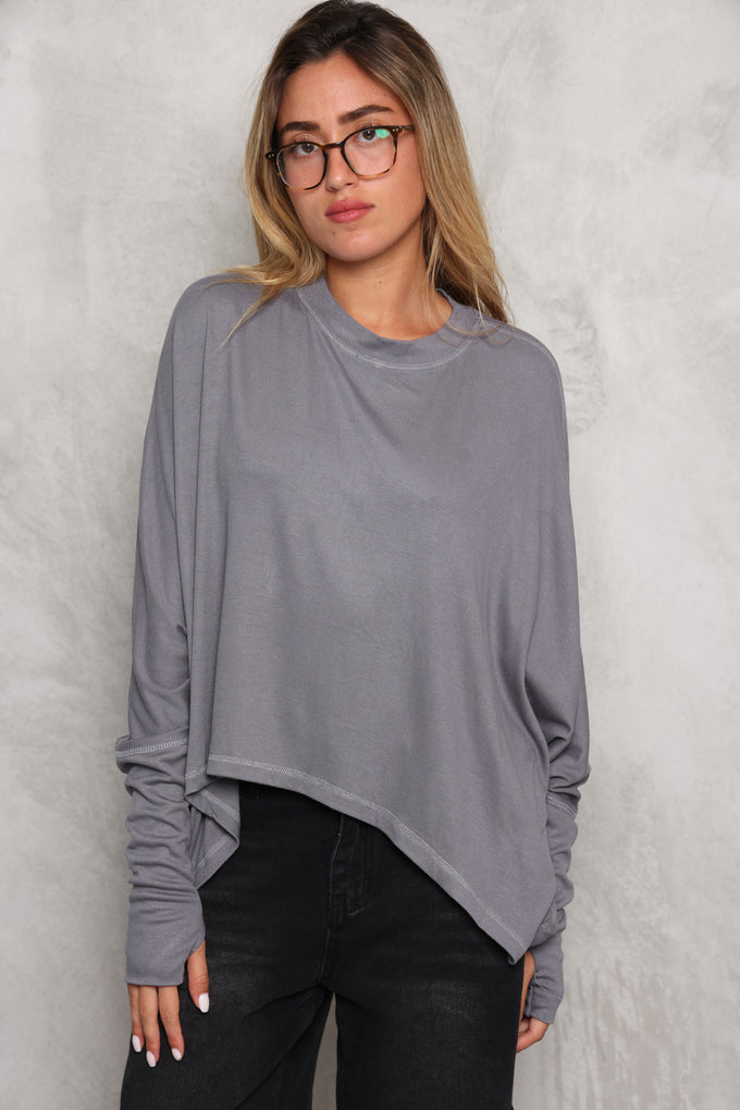 חולצת אוברסייז עטלף כפפה