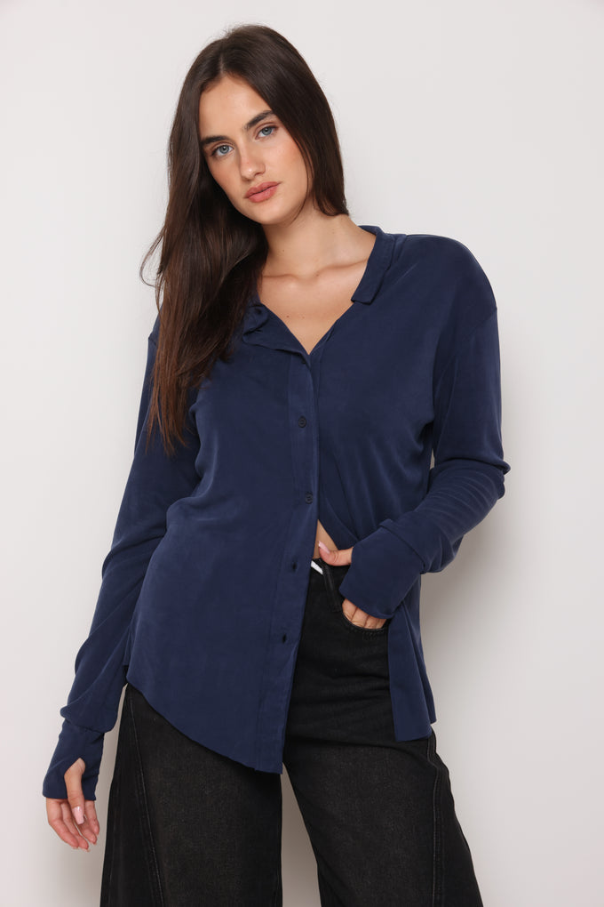 חולצת קופרו מכופתרת כפפה