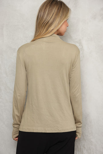 חולצת חצי גולף