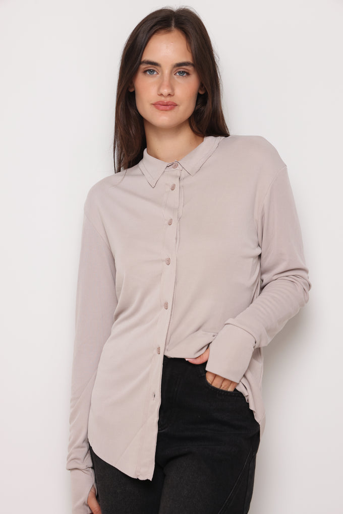 חולצת קופרו מכופתרת כפפה