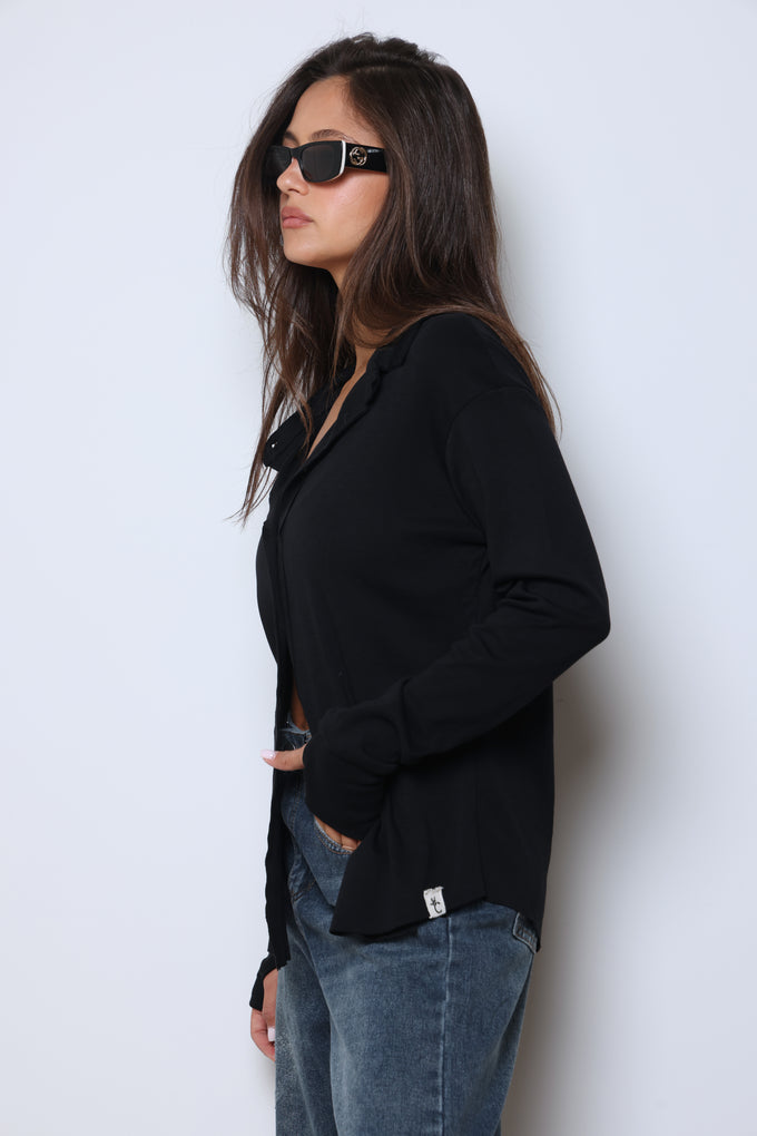 חולצת פיינריב מכופתרת גזורה