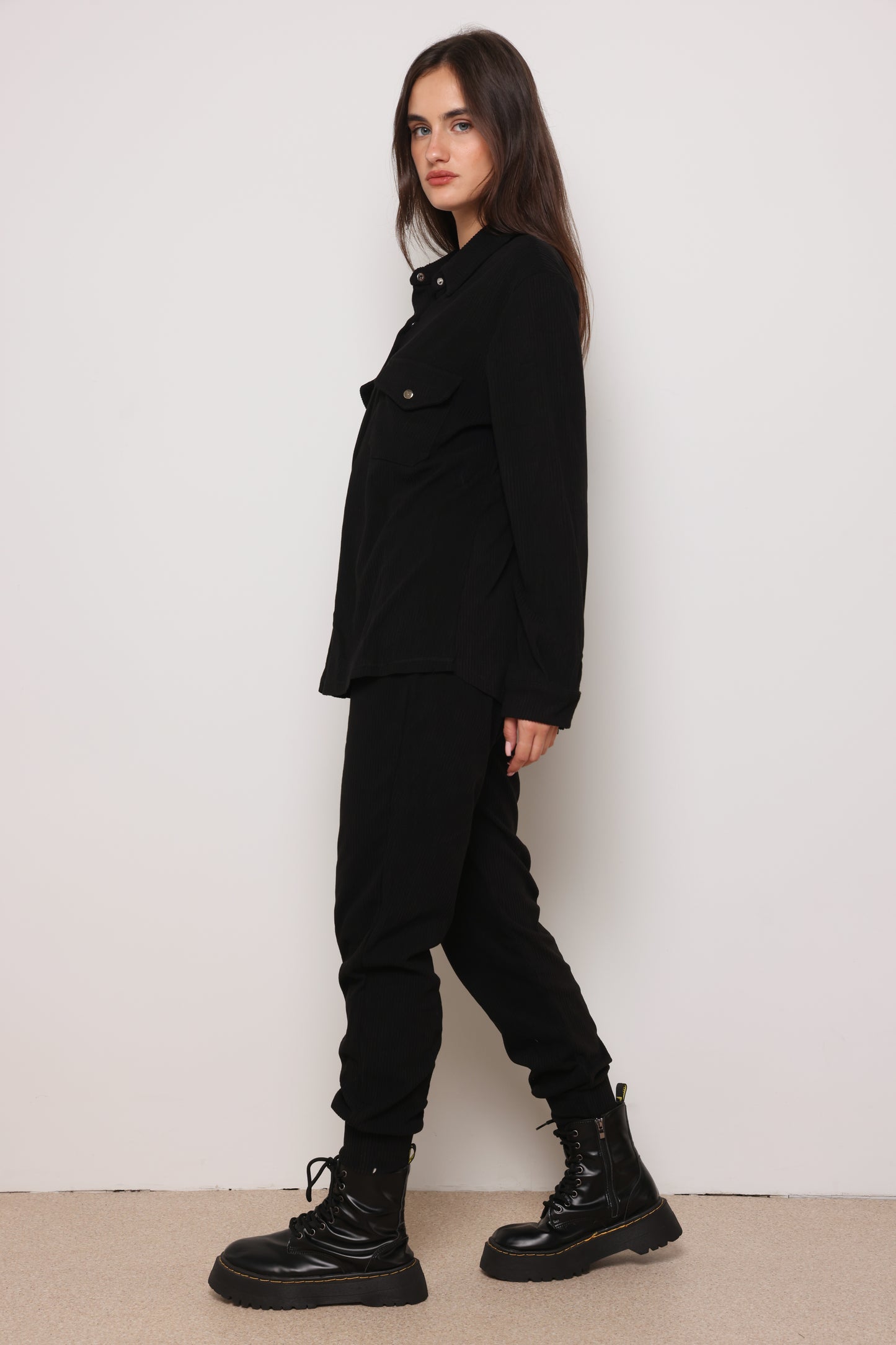 חליפת קורדרוי ליאור