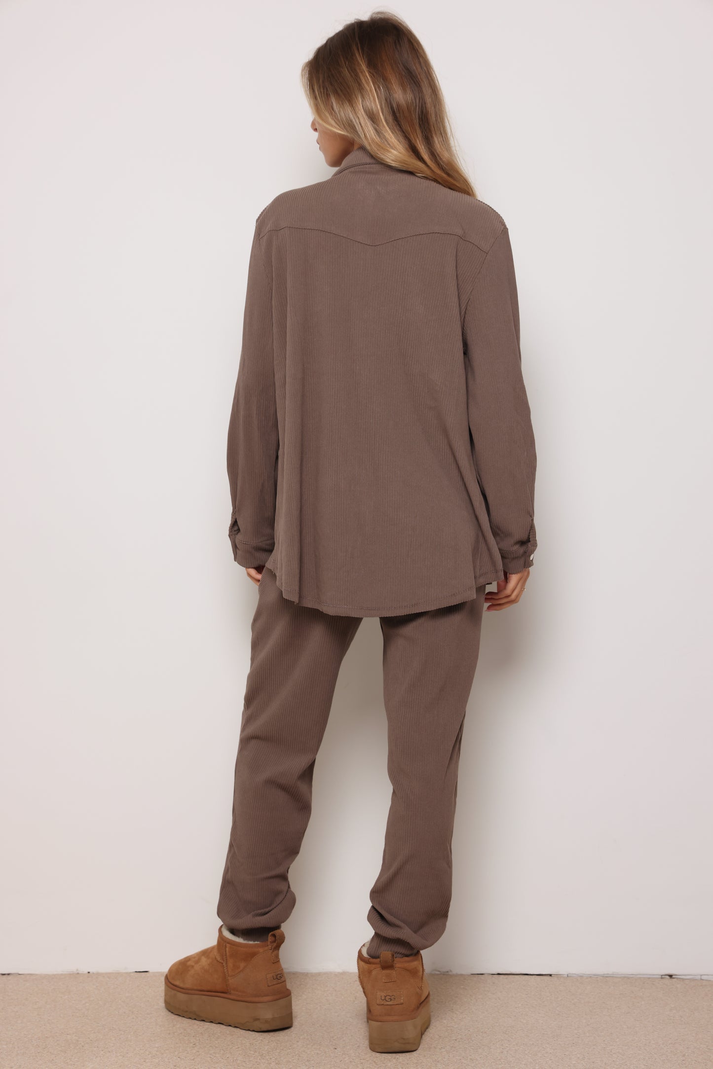 חליפת קורדרוי ליאור