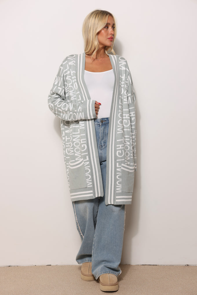 קרדיגן סריג אותיות