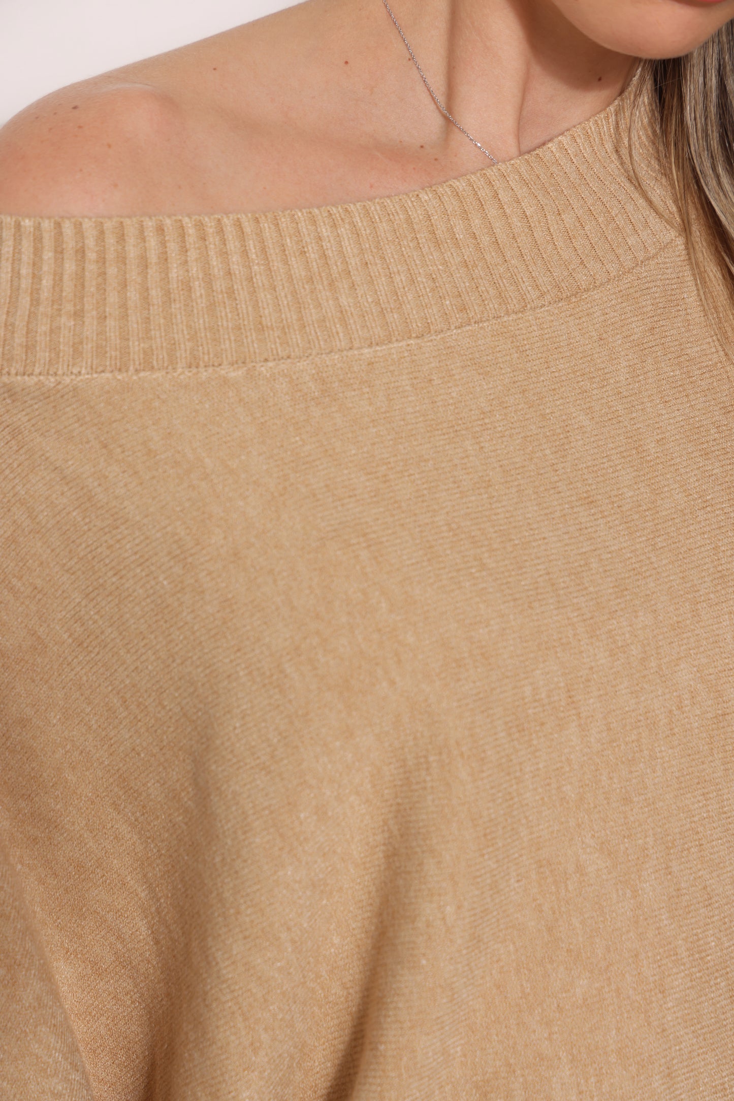 סריג במגע רך רייבן