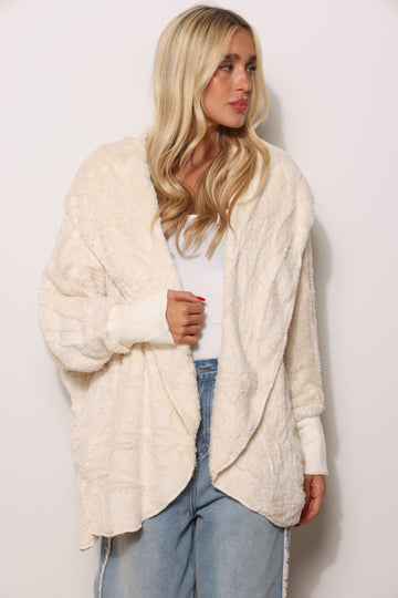 פונצ'ו כירבולית מנג'ט