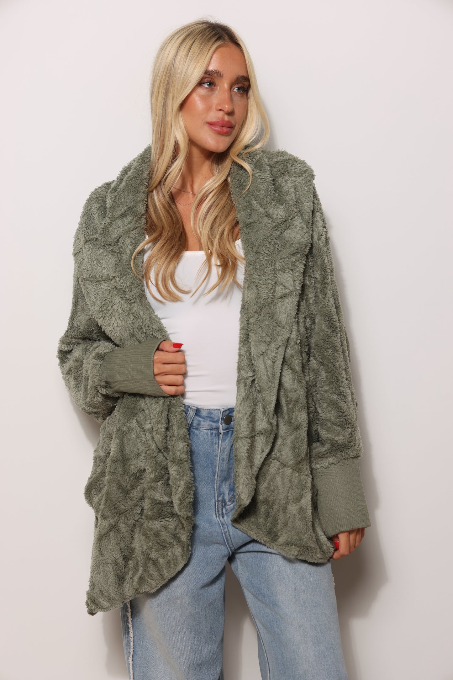 פונצ'ו כירבולית מנג'ט