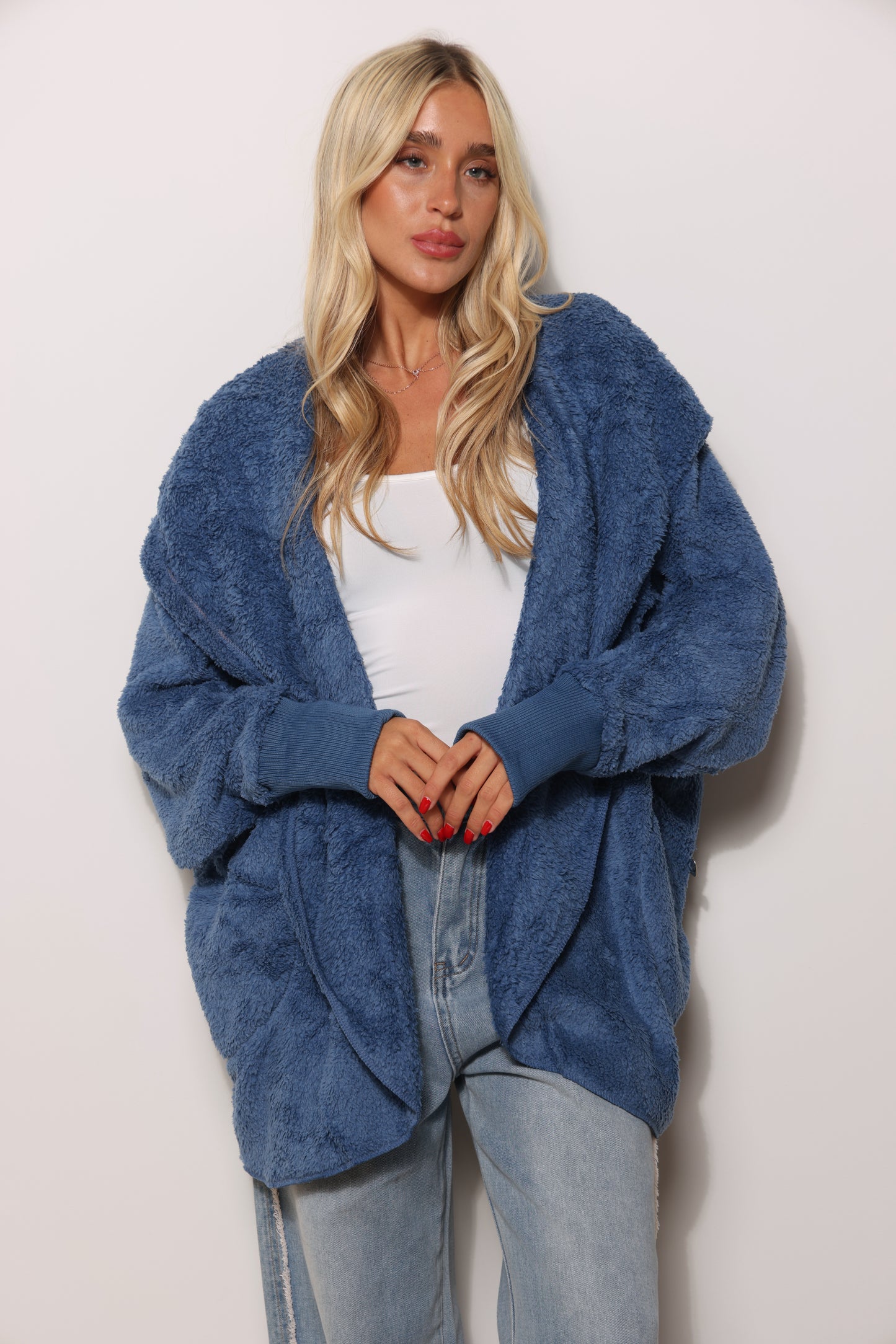 פונצ'ו כירבולית מנג'ט