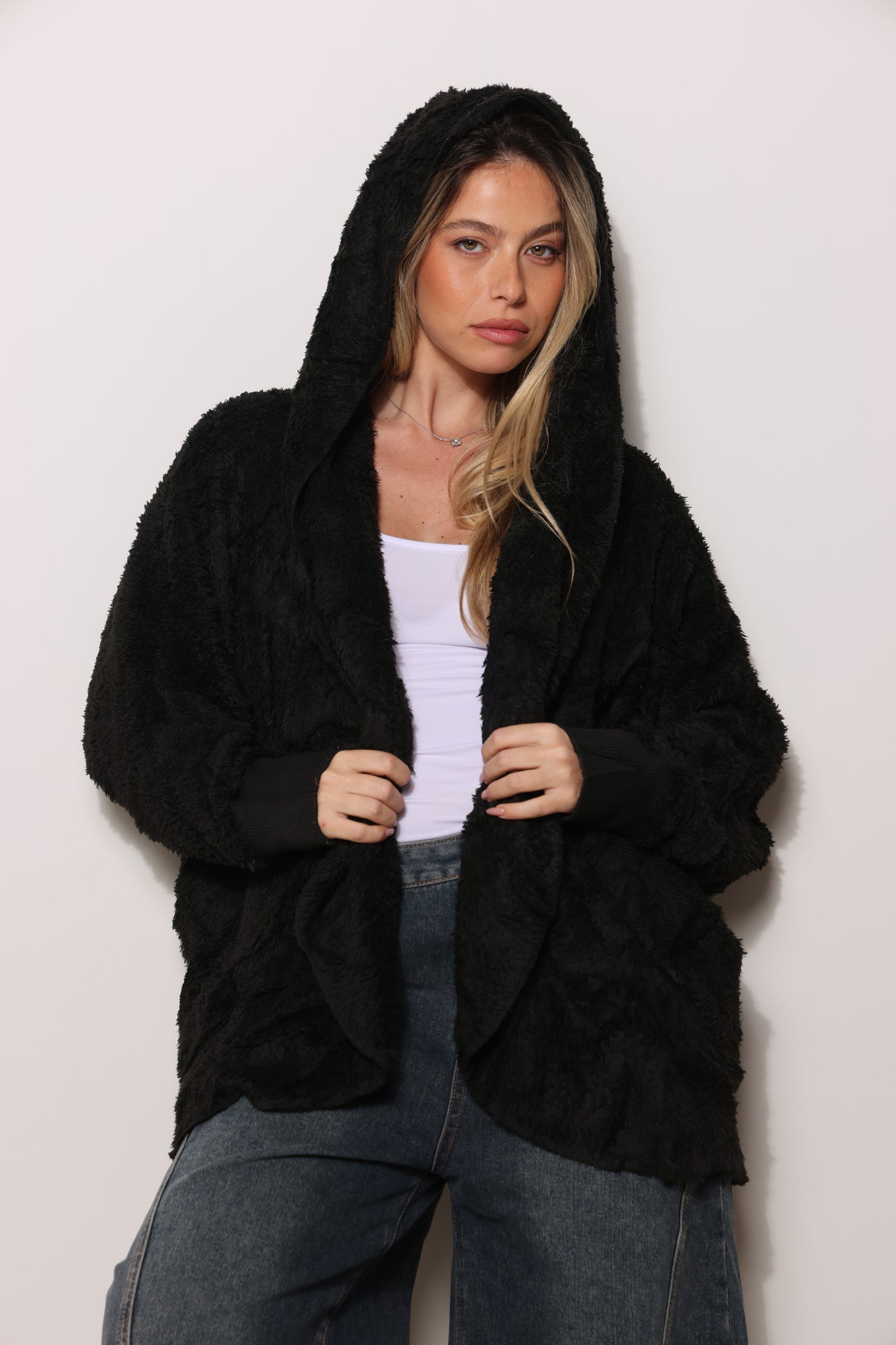 פונצ'ו כירבולית מנג'ט