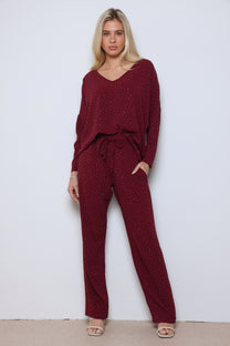 חליפת וי קרפ בריאנה בשילוב ניטים