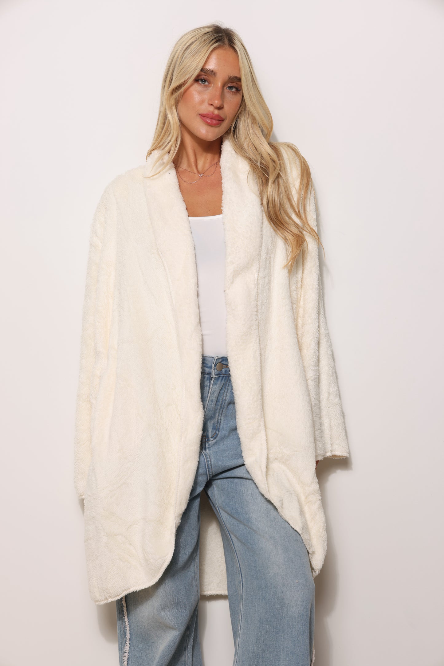 פונצ'ו כירבולית ארוך