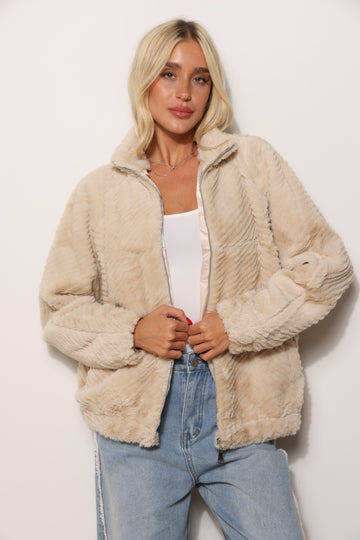 מעיל פרווה רוכסן