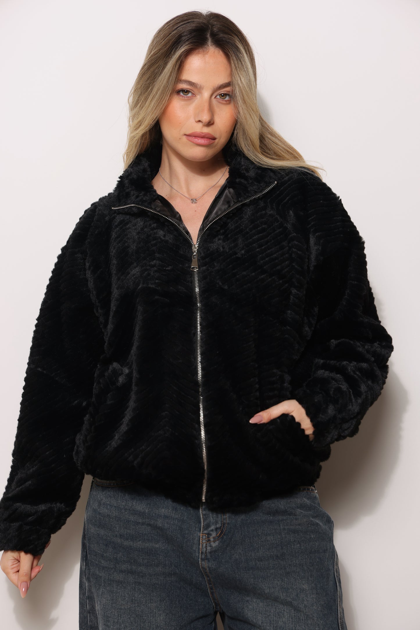 מעיל פרווה רוכסן