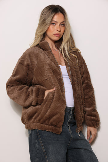 מעיל פרווה רוכסן