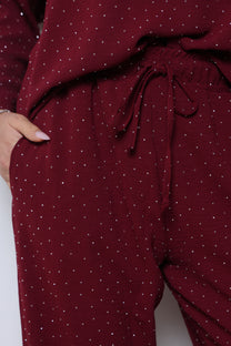 חליפת וי קרפ בריאנה בשילוב ניטים