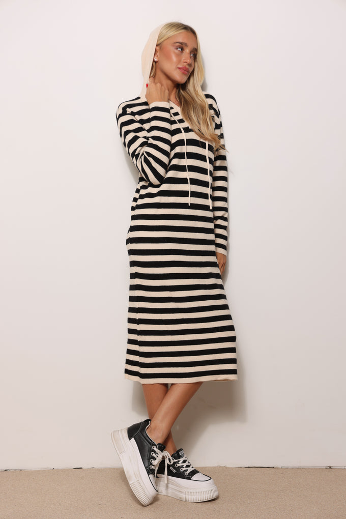 שמלת סריג סוראיה