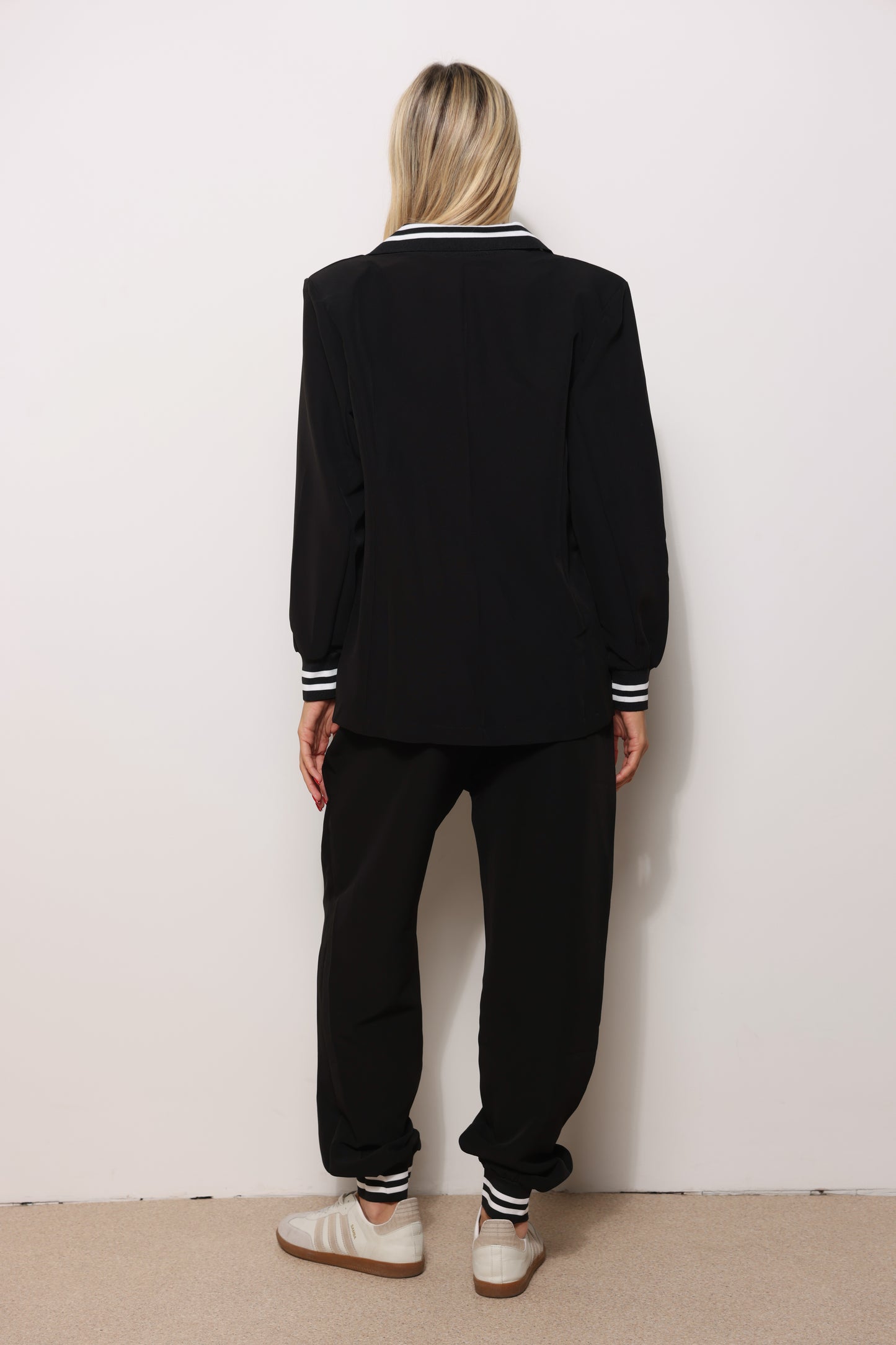 חליפת קומו בלייזר קלרה