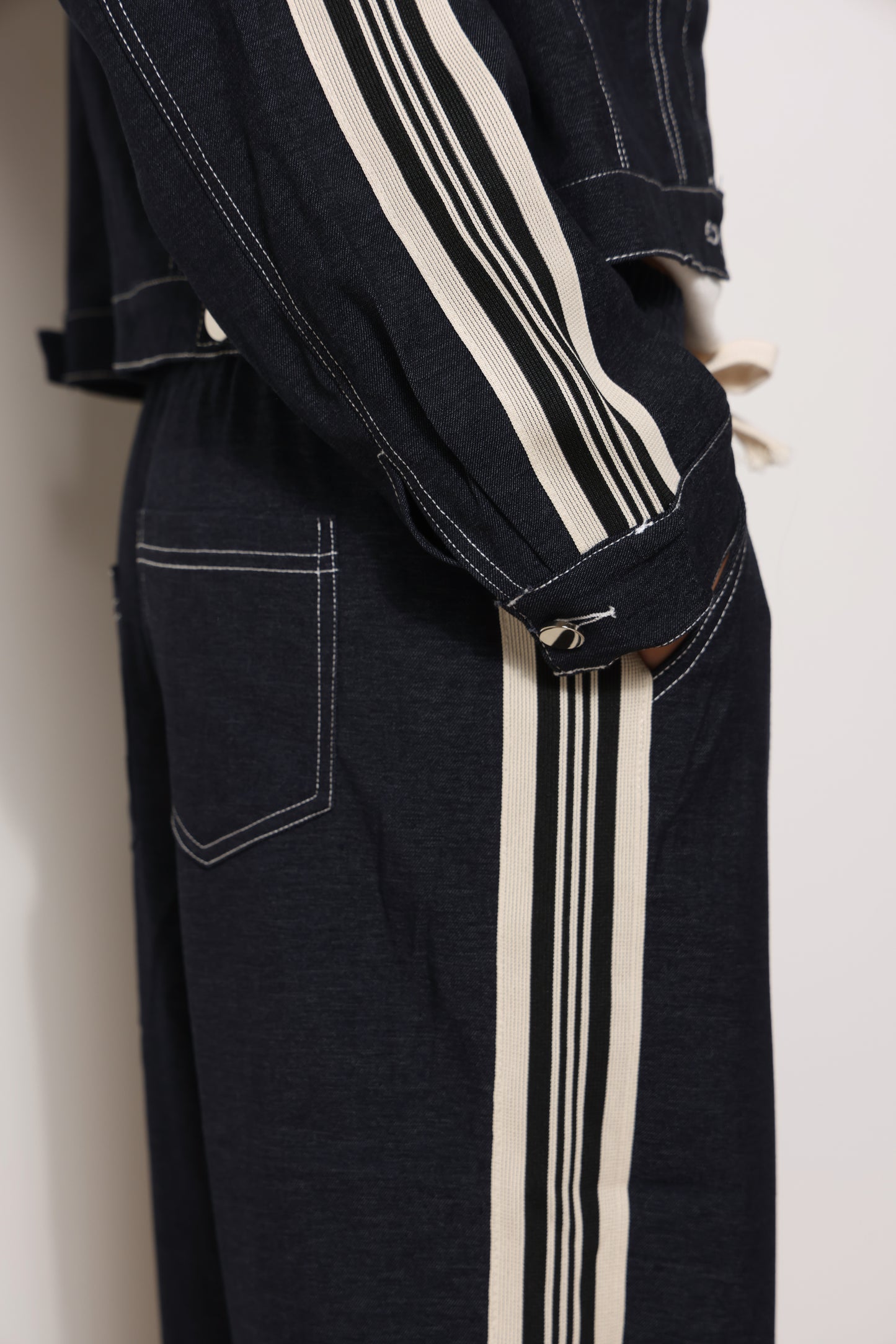 חליפת ג'ינס אדי