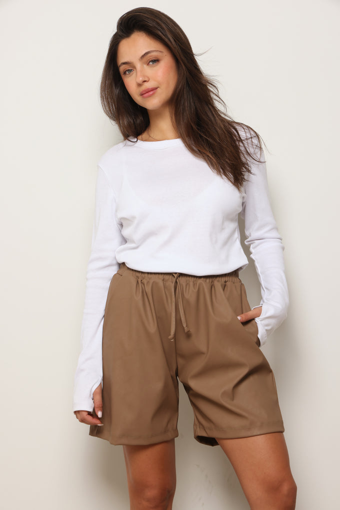 שורט עור קשירה