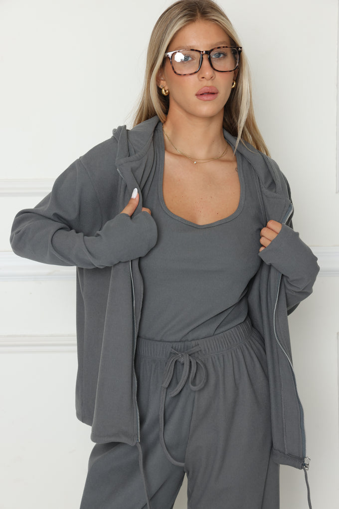 חליפת 3 חלקים בד עננים