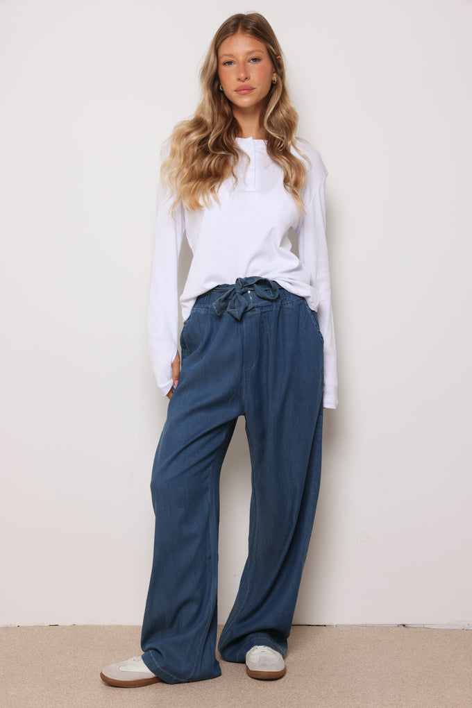 מכנסי ג'ינס קלואי