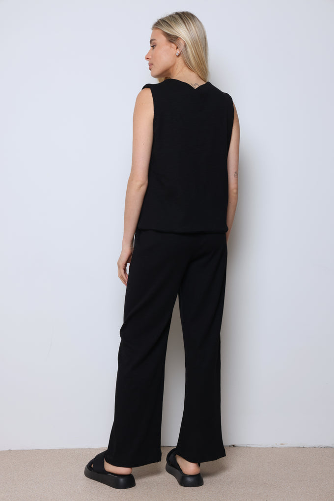 חליפת ווסט ריב פלאם