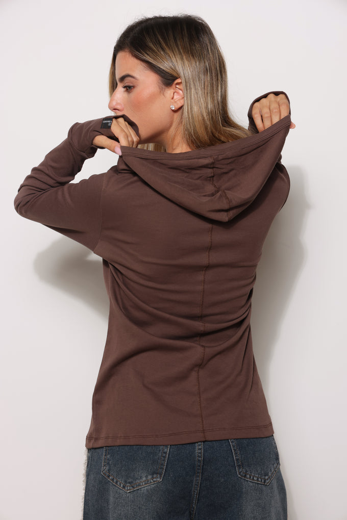 חולצת קפוצ'ון מכופתרת פיינריב