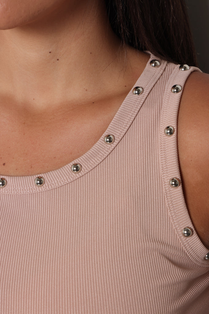 גופיה בשילוב ניטים