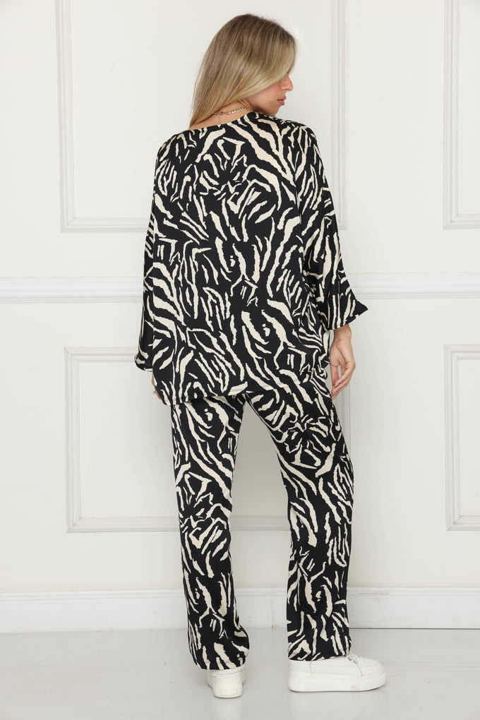 חליפת עליונית סאטן ג'יאנה