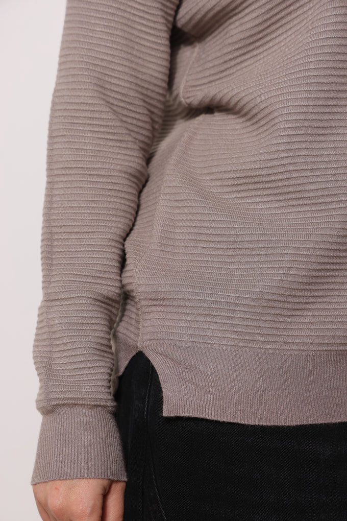 סריג וי פליסה