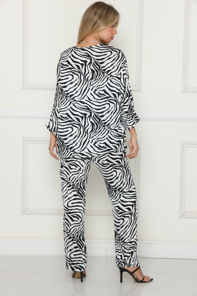 חליפת עליונית סאטן ג'יאנה