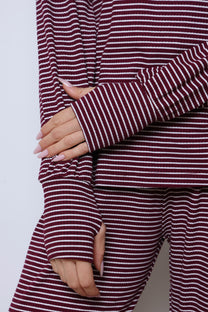 חליפת מנואלה פסים כפפה